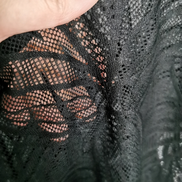 SWEATY BETTY Black Top Size M 12 14 Sheer Mesh Lace Sports Gym Yoga Ladies - Picture 4 of 7